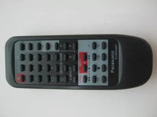 Телевиз. пульт  Panasonic EUR 644661 TV/VCR